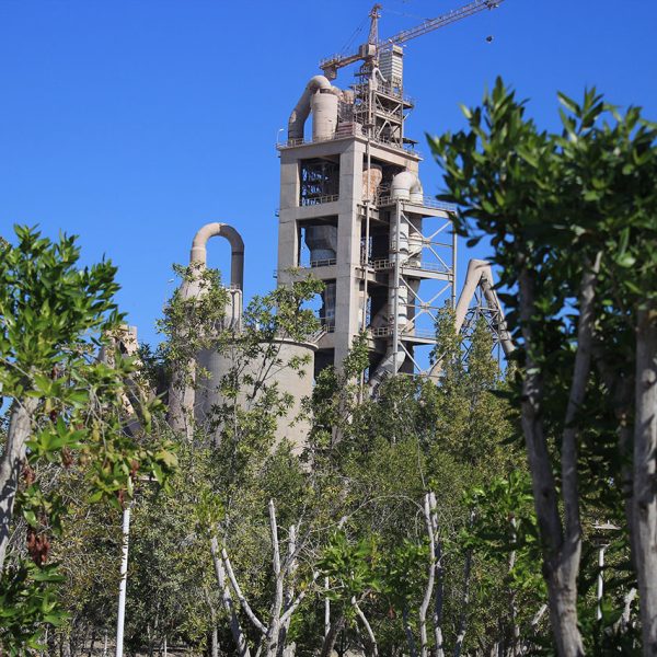 کارخانه شرکت سیمان قشم1