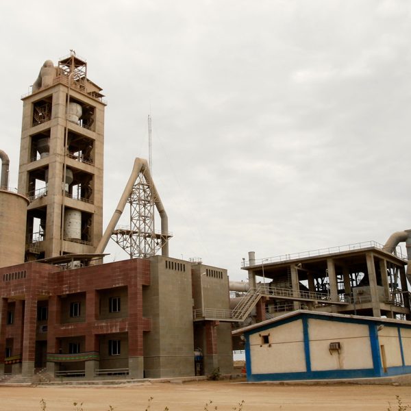 کارخانه شرکت سیمان قشم14