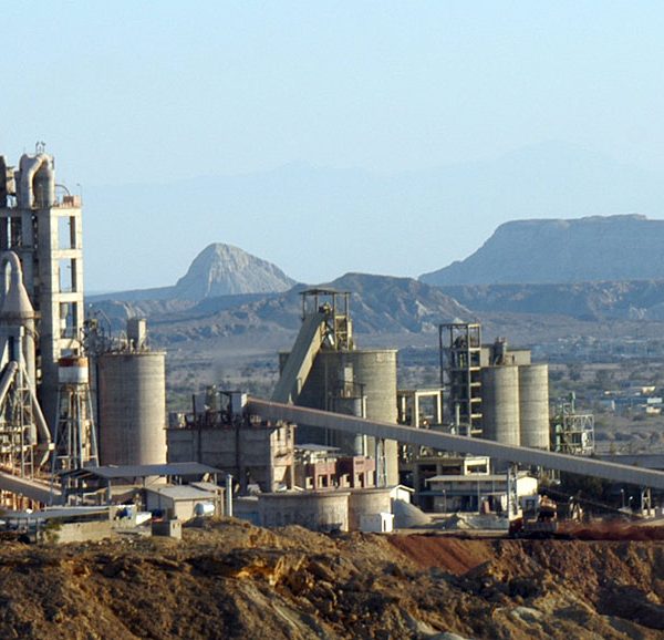 کارخانه شرکت سیمان قشم19