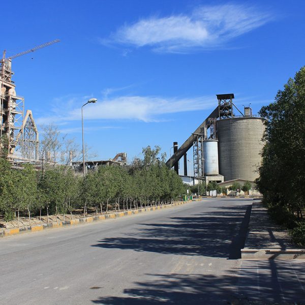 کارخانه شرکت سیمان قشم2