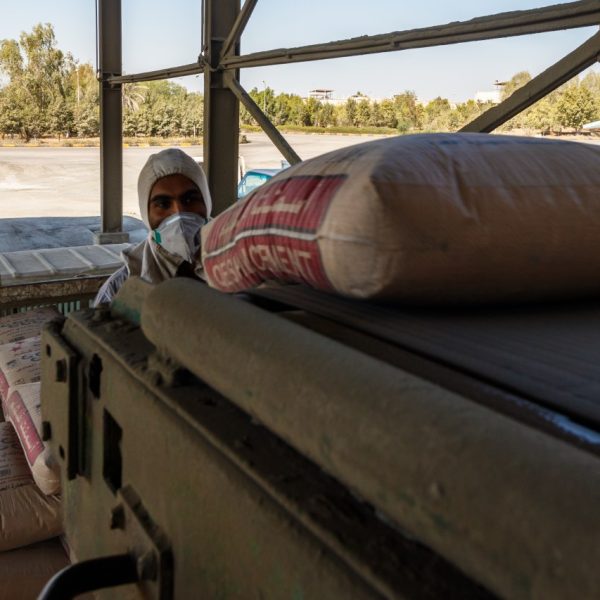 کارخانه شرکت سیمان قشم23